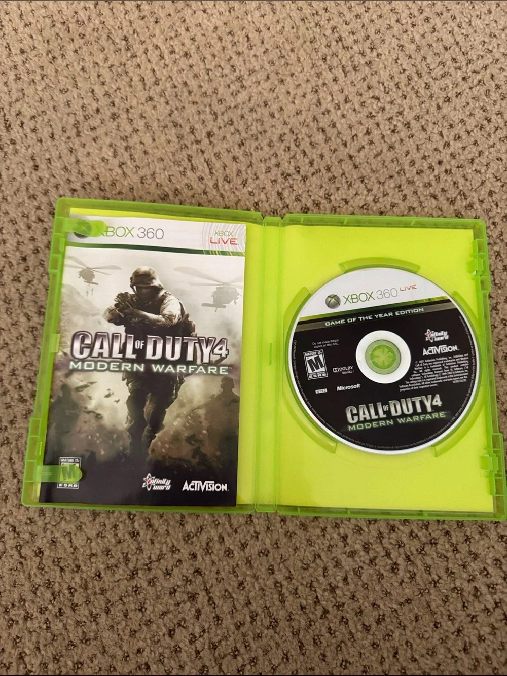 Microsoft Xbox 360 Call of Duty Modern Warfare 2 & 4 Green Cases